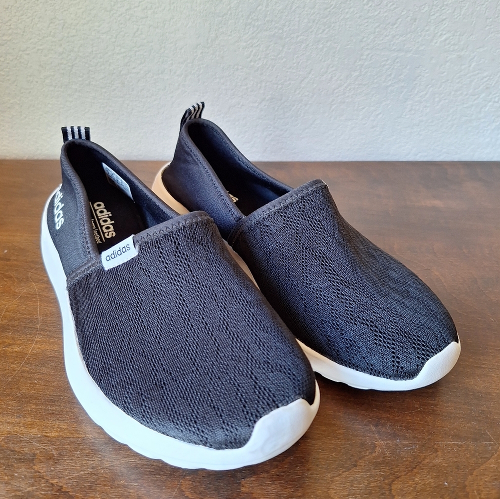 Adidas Memory Foam Footbed, women's size 7, EUC
